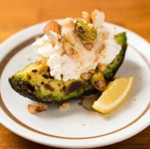 【温】アボカド　～自家製リコッタチーズのっけ～