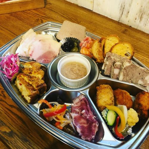 Hors d'oeuvre platter (for 4-5 people)