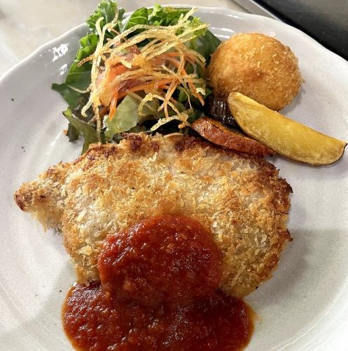 シェフの気まぐれランチ1100円(税込)