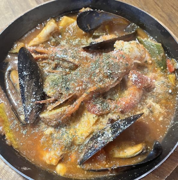 魚介と野菜のブイヤベース 