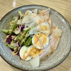 ☆ 香辣鸡胸肉和自制火腿沙拉