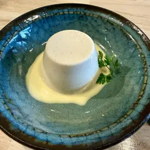 Roasted green tea blancmange