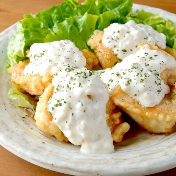 バラエティ豊かな鶏料理は絶品揃い