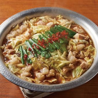 【牛もつ鍋】徳ちゃん人気メニューコース◎5,000円（税込）飲み放題付き◎忘年会にも