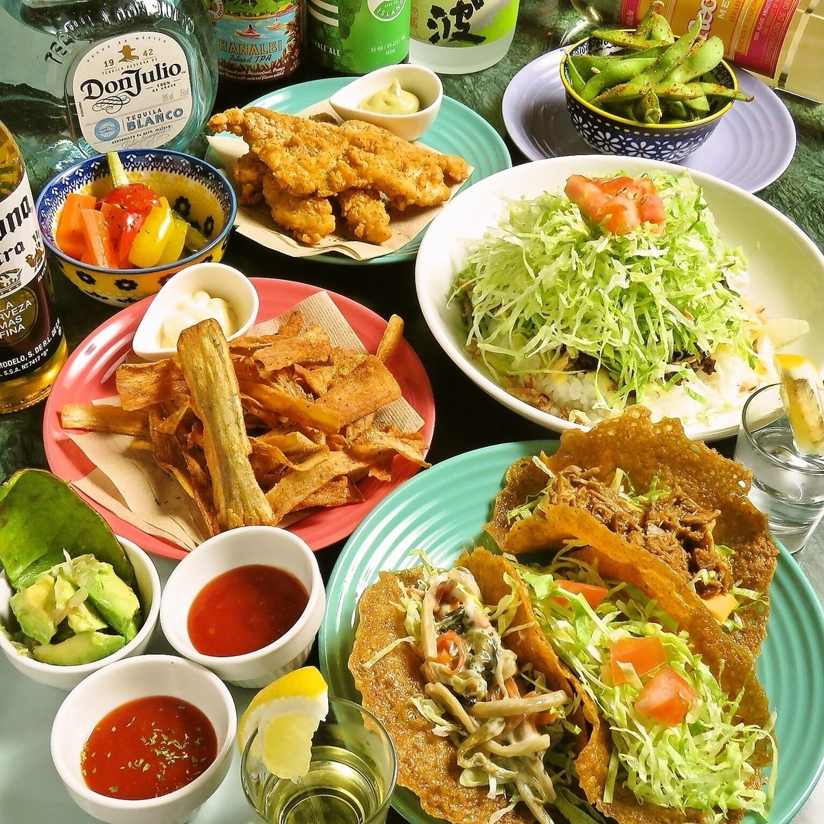 自家製生地の手作りタコス、お店で1枚ずつ焼き揚げた沖縄タコスをお楽しみください！