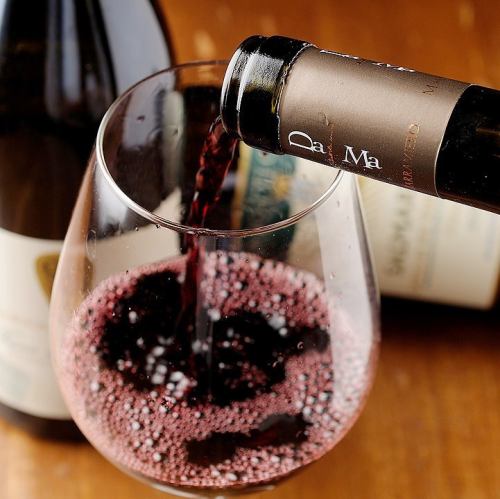 Sommelier Select约有100种意大利葡萄酒。