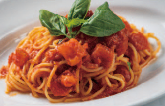 Tomato sauce spaghetti with fresh tomatoes and basil