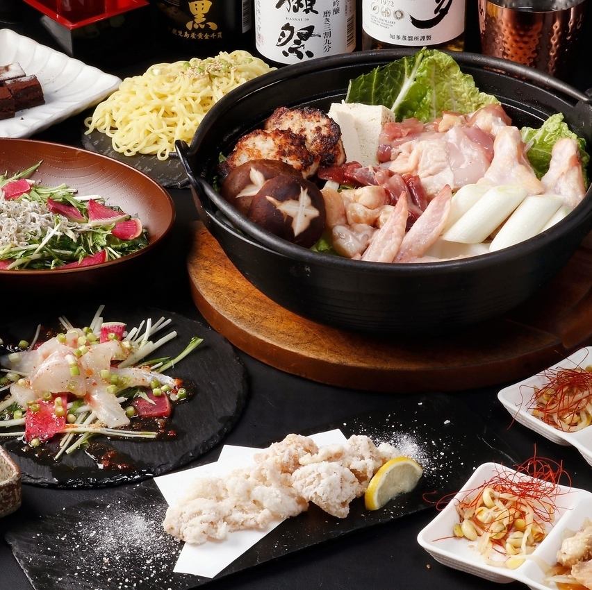 特製５種の鶏満喫濃厚出汁の水炊き鍋が人気です！