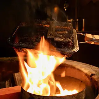 素材の持ち味を引き出す絶品炭火焼き