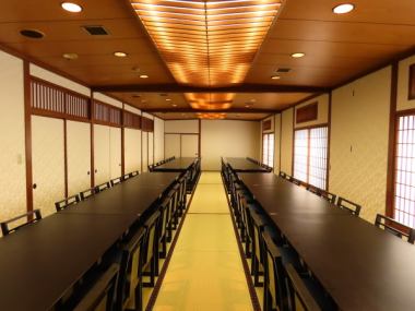 【4F/이】4층의 방을 나누는 것으로 개인실로서 이용하실 수 있습니다.이 객실은 20 명까지 이용하실 수 있으므로 회사 연회나 가족 축하 좌석 등에 추천합니다.