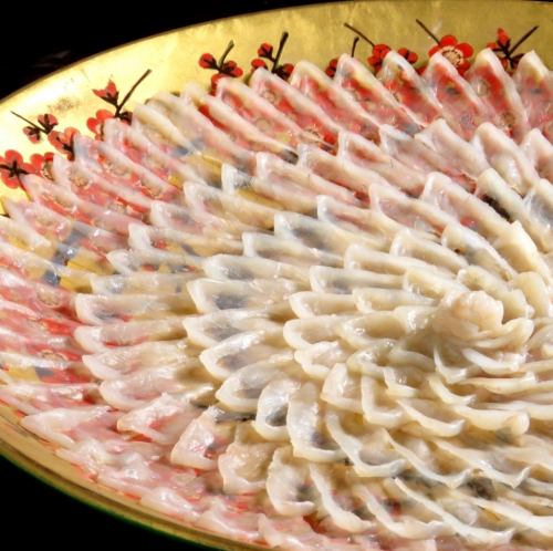 Speaking of Yakumotei, it's the freshest seafood!