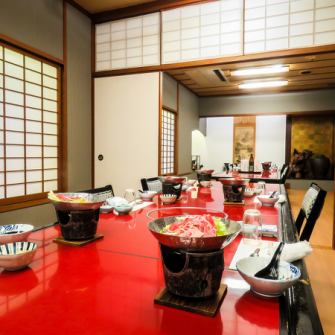 【宴会やハレの日に】接待・会社の宴会～顔合わせなどオフィシャルにもプライベートにも使える空間となっております。