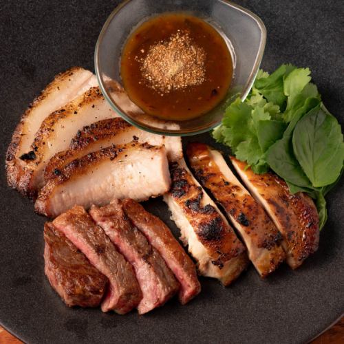 We also have a wide variety of meat dishes! Delicious meat dishes such as domestic beef sirloin, Sasuke Tontoro, domestic chicken, and white liver in low-temperature herb oil.