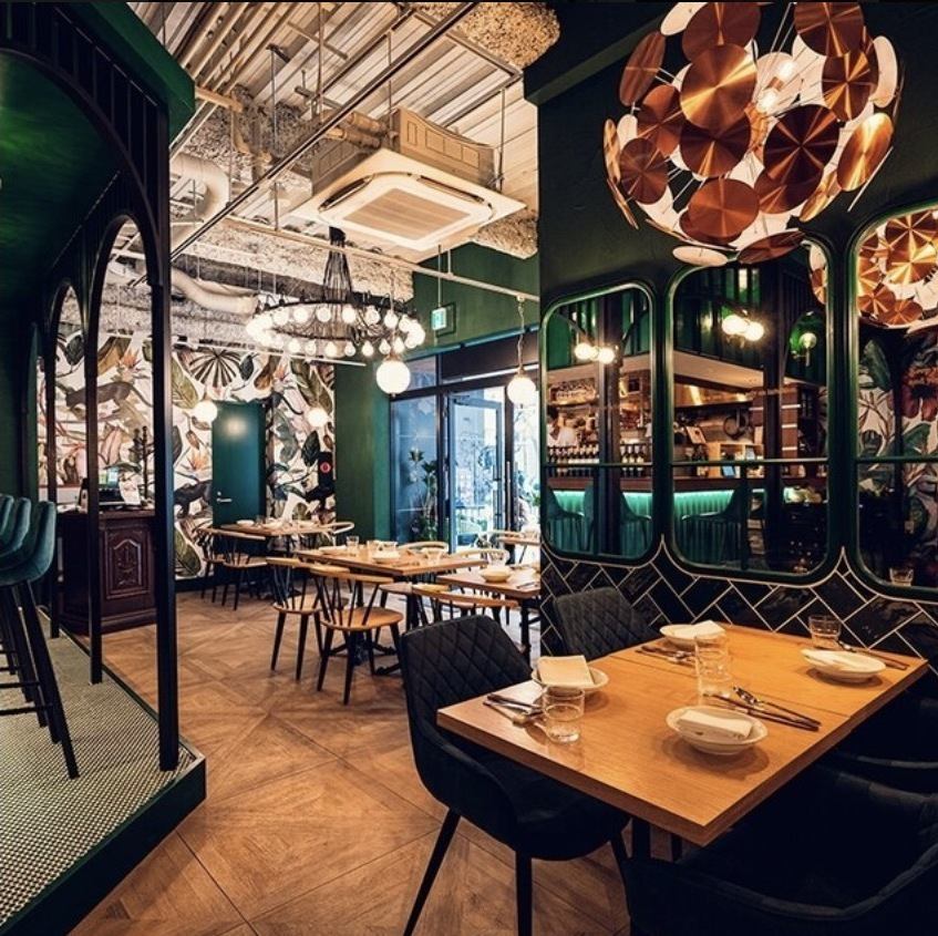 日比谷の人気店が横浜に!おしゃれな店内で楽しめる本格タイ料理