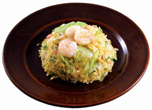 Shrimp and lettuce fried rice with salt sauce