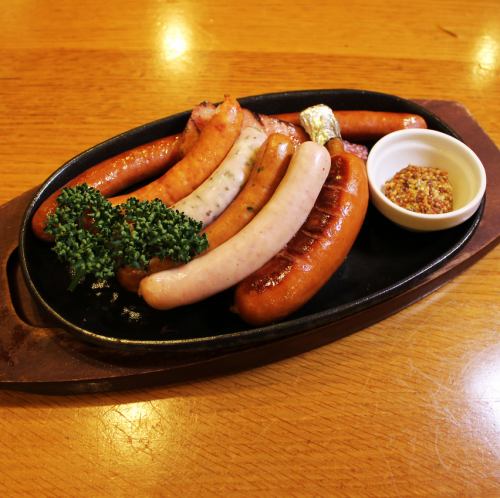 ソーセージ盛り合わせ（7種）