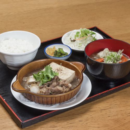 【期間限定】肉豆腐＆豚汁定食(ミニサラダ・ご飯・香の物)