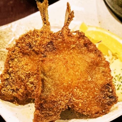 Hand-made deep-fried horse mackerel (1 piece)