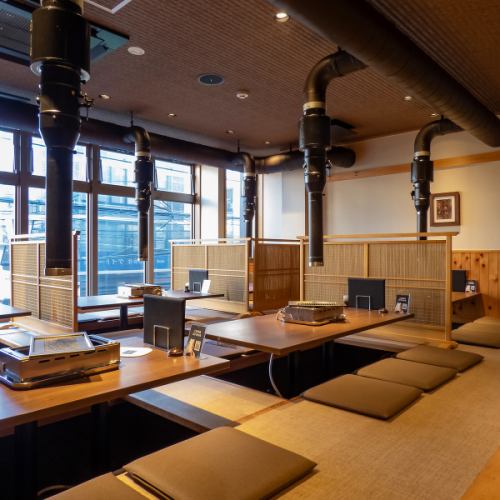 【可容纳4-6人的榻榻米房间】适合各种场合，从小型聚会到家庭聚会。