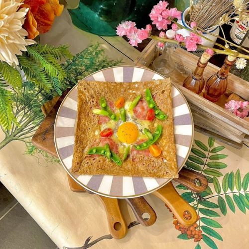 【春季限定國王餅】春季蔬菜和薩爾西魚國王餅