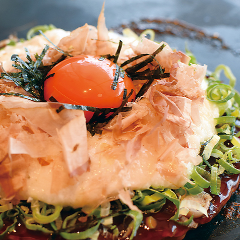 <Chabana's original okonomiyaki!> The Kujo leeks and grated yam topping are delicious ◎