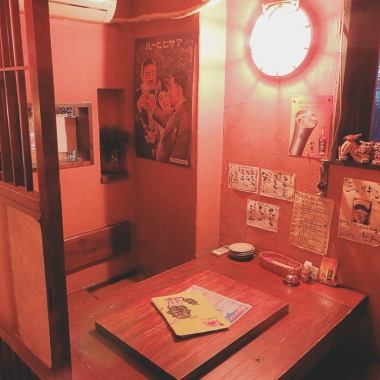 店内は、スタッフの手によって造られたという暖かな空間。半個室？のようになっているので、早めの予約がオススメ!!座敷のお席もご用意☆小宴会などにオススメです！