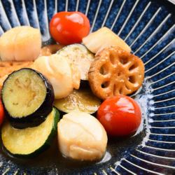 ホタテと彩野菜のバター醤油