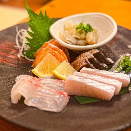 Fresh fish sashimi platter