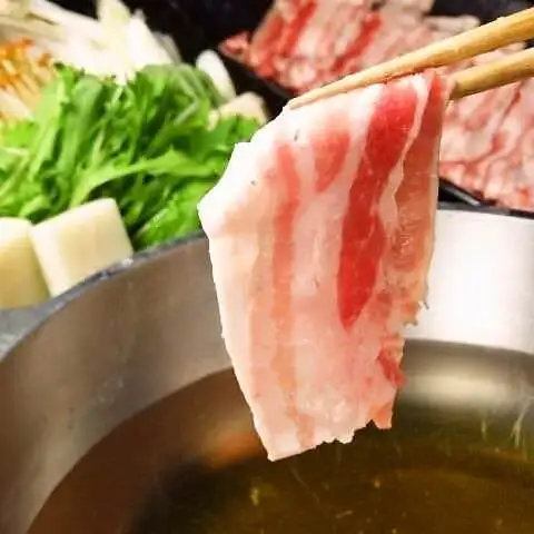 Okinawa black pork shabu-shabu is a classic favorite☆