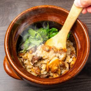 アサリと筍の牛タン土鍋ごはん
