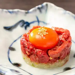 和牛の炙りユッケ