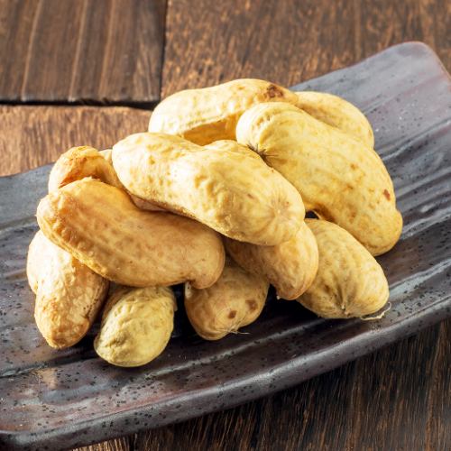 Boiled jumbo peanuts