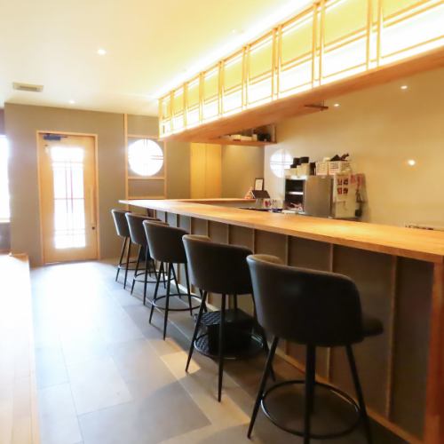 ご夫婦でのお食事や居酒屋デート、ご同僚とのちょい飲みなど、多彩なシーンにご利用ください。ご来店お待ちしております！