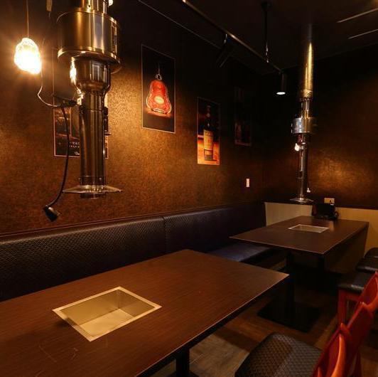 We have one completely private room with two tables that can seat six people.Recommended for those who want to enjoy a leisurely meal in a private space, whether it's a family meal, a meal with friends, a birthday, anniversary, welcoming/farewell party, special occasion, festival celebration, group date, welcoming/farewell party, etc. *Please note that these seats are popular, so please make your reservation early. [We welcome those who want to enjoy yakiniku in a private room in Machida.]