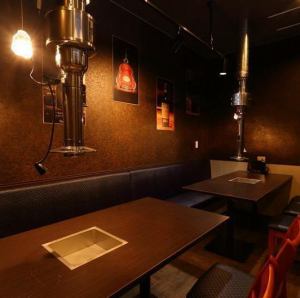 The space is well-partitioned, providing a special atmosphere where even large parties can be enjoyed in comfort.It blocks views while still providing a sense of openness, making it a popular spot for comfortable conversation.Perfect for a wide range of occasions, including company banquets and get-togethers with friends.