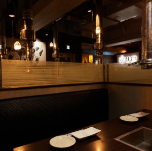 The spacious layout makes it easy to share food even among a large group.This is a great place for a get-together with colleagues or a casual banquet.You can enjoy each dish at your leisure on the spacious tables, creating a comfortable space that naturally creates a sense of unity no matter the occasion.