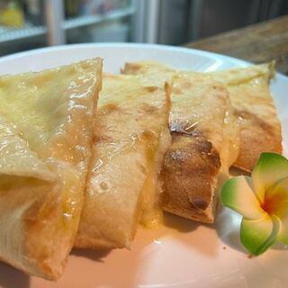 【自助午餐套餐】4種咖哩和人氣起司烤自助餐♪共9道菜◇2,480日圓(含稅)