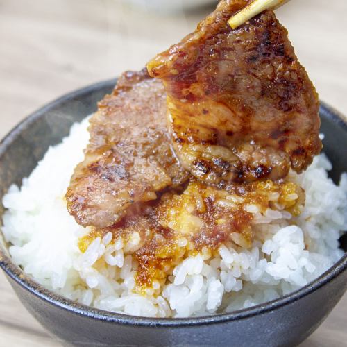 We polish our own rice every day! You can enjoy our carefully selected rice, freshly cooked!