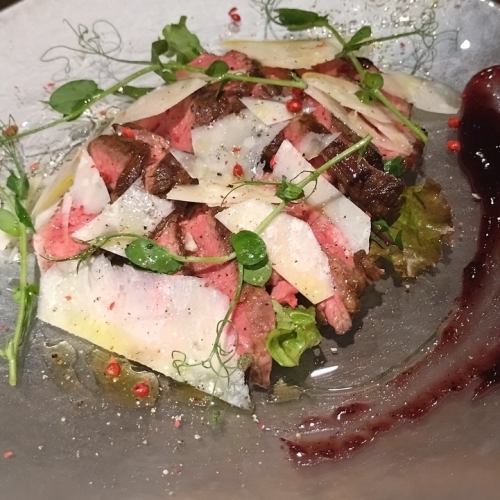 Beef steak with fermented lime and mint salt