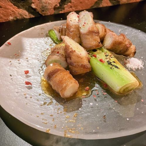 Pork belly and white onion involtini