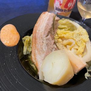 豚肉のビール煮込みとシュークルート