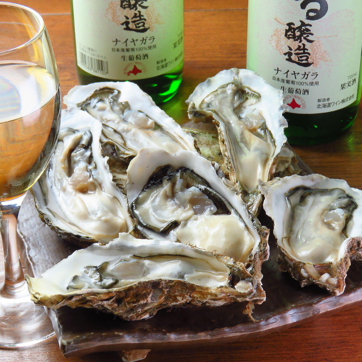 北海道直送の牡蠣が自慢！海鮮好き必見の隠れ家