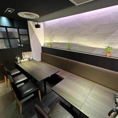 広々とした店内。