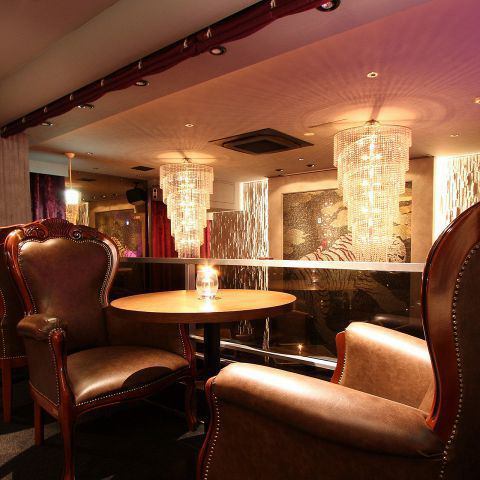 [Stylish space] ♪ Luxurious adult private room with a spacious sofa ♪ Popular for company banquets, welcome and farewell parties, and meals for small groups ♪ ♪ Top-quality meat along with a wide variety of alcohol and drinks Please spend the best time while enjoying ... ♪