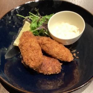 Deep-fried oysters with lots of tartare