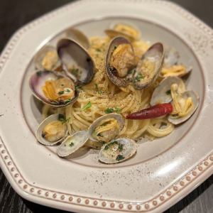 Hokkaido Wheat Vongole Bianco