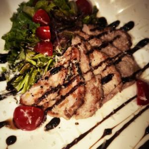 豚フィレ肉のグリル　タリアータ風