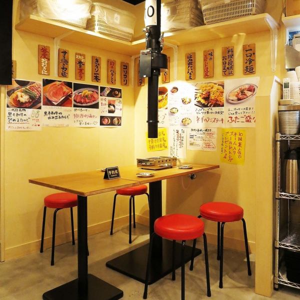 The nostalgic Osaka-style Korean BBQ restaurant is the origin of the Japanese-style restaurant, a bright and lively store.The meat's professional staff will bake it depending on your wishes and type of meat.You can leave it up!