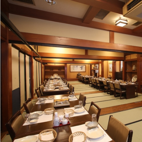 There are 11 private rooms, large and small! You can relax with your family and friends ♪