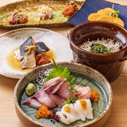 【120分飲み放題付き】　刺身盛り合わせ3種や季節の釜飯など全9品！旬コース5500円(税込)
